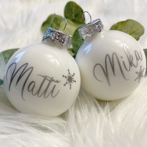 Personalisierte Weihnachtskugel (wei&szlig;) mit Wunschbeschriftung / Namen